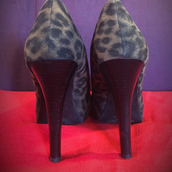 Carlos Santana, Leopard Print, Pumps - Picture 5 of 7